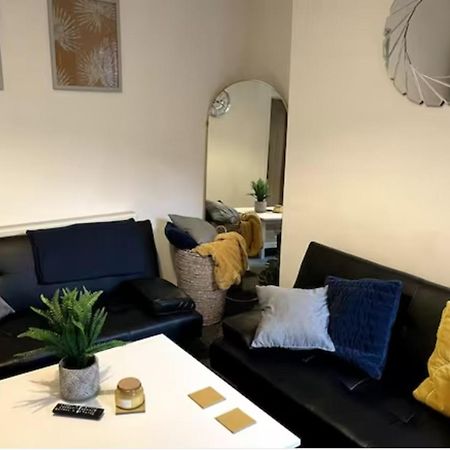 Whole House - Fast Wifi & Free Parking - Contractor Friendly By Irwell Stays Manchester Exterior photo